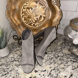 Vince Womens Peep Toe Ankle Boot Solid Suede High Heel Sandals Gray Size 11
